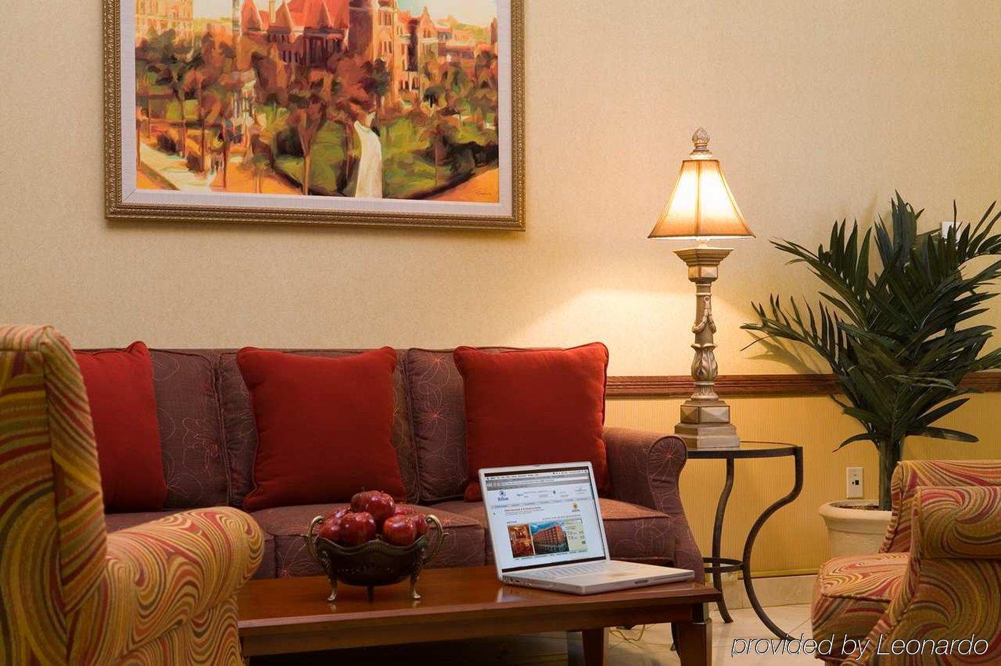 Hilton Scranton & Conference Center Hotel Interior foto